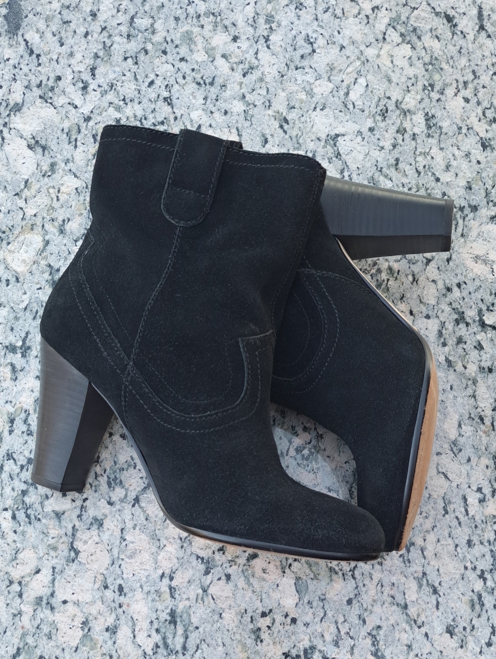 B. Makowsky "Floklie" Washed Charcoal Black Suede Western Booties - 7M